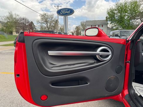 Used 2003 Chevrolet SSR RWD image 15