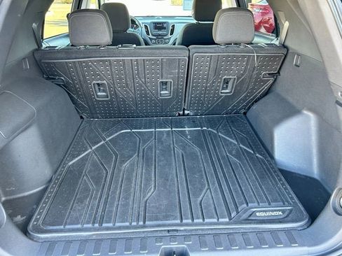 Used 2022 Chevrolet Equinox LS w/ LS Convenience Package image 6