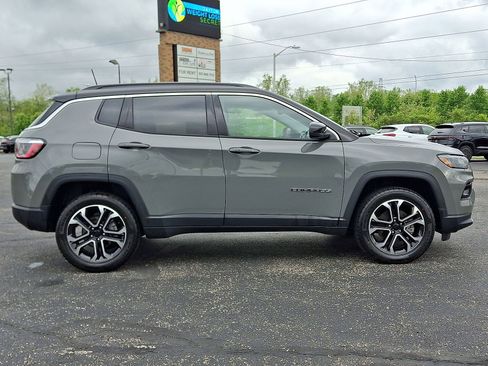 Used 2022 Jeep Compass Limited AWD/4WD image 26