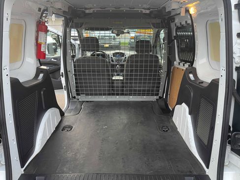 Used 2018 Ford Transit Connect XLT image 10