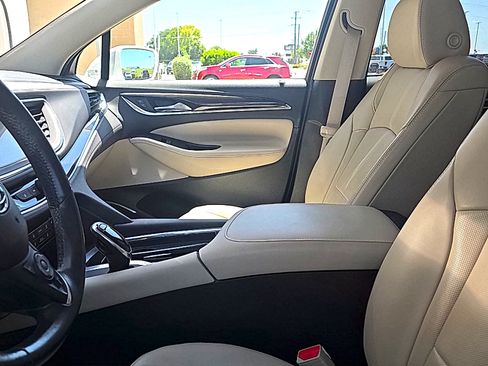 Used 2019 Buick Enclave Essence FWD image 10