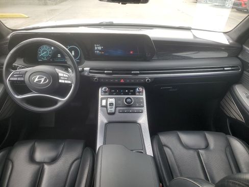 Used 2024 Hyundai Palisade Calligraphy image 9