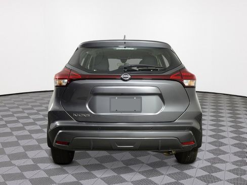 New 2025 Nissan Kicks Play S image 4