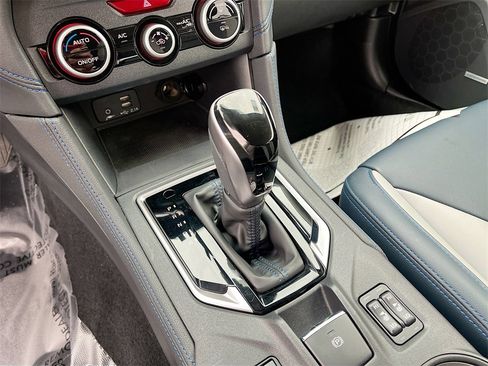 Used 2022 Subaru Crosstrek Hybrid w/ Moonroof Package w/Navigation image 17