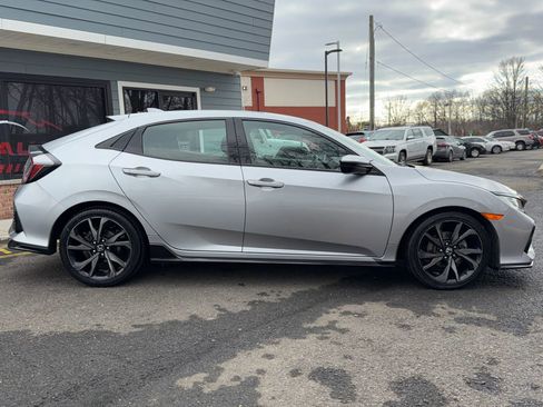 Used 2018 Honda Civic Sport image 4