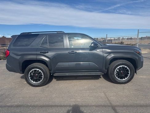 Used 2025 Toyota 4Runner TRD Off-Road image 4