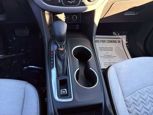 Used 2024 Chevrolet Equinox LS w/ LS Convenience Package image 22