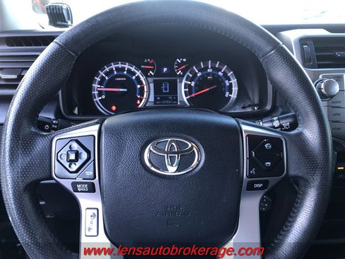 Used 2018 Toyota 4Runner SR5 image 15