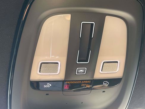 Certified 2023 Volvo XC90 B6 Ultimate w/ Lounge Package AWD/4WD image 31