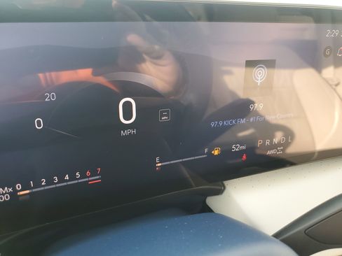 Used 2025 Buick Enclave Avenir image 20