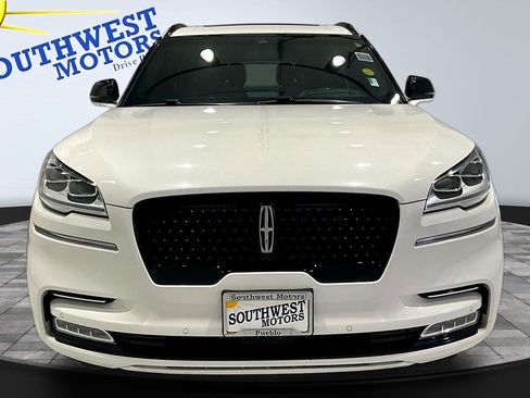 Used 2023 Lincoln Aviator Black Label w/ Jet Package AWD/4WD image 2
