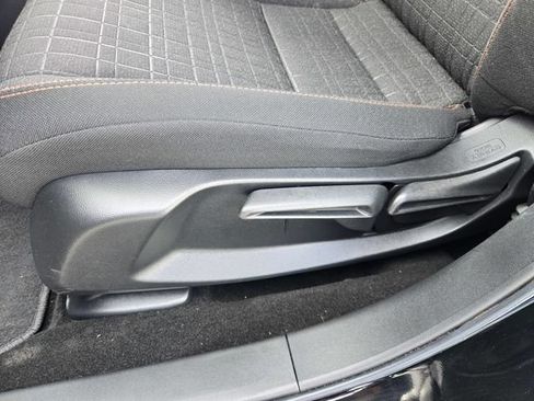 Used 2025 Honda HR-V Sport image 15