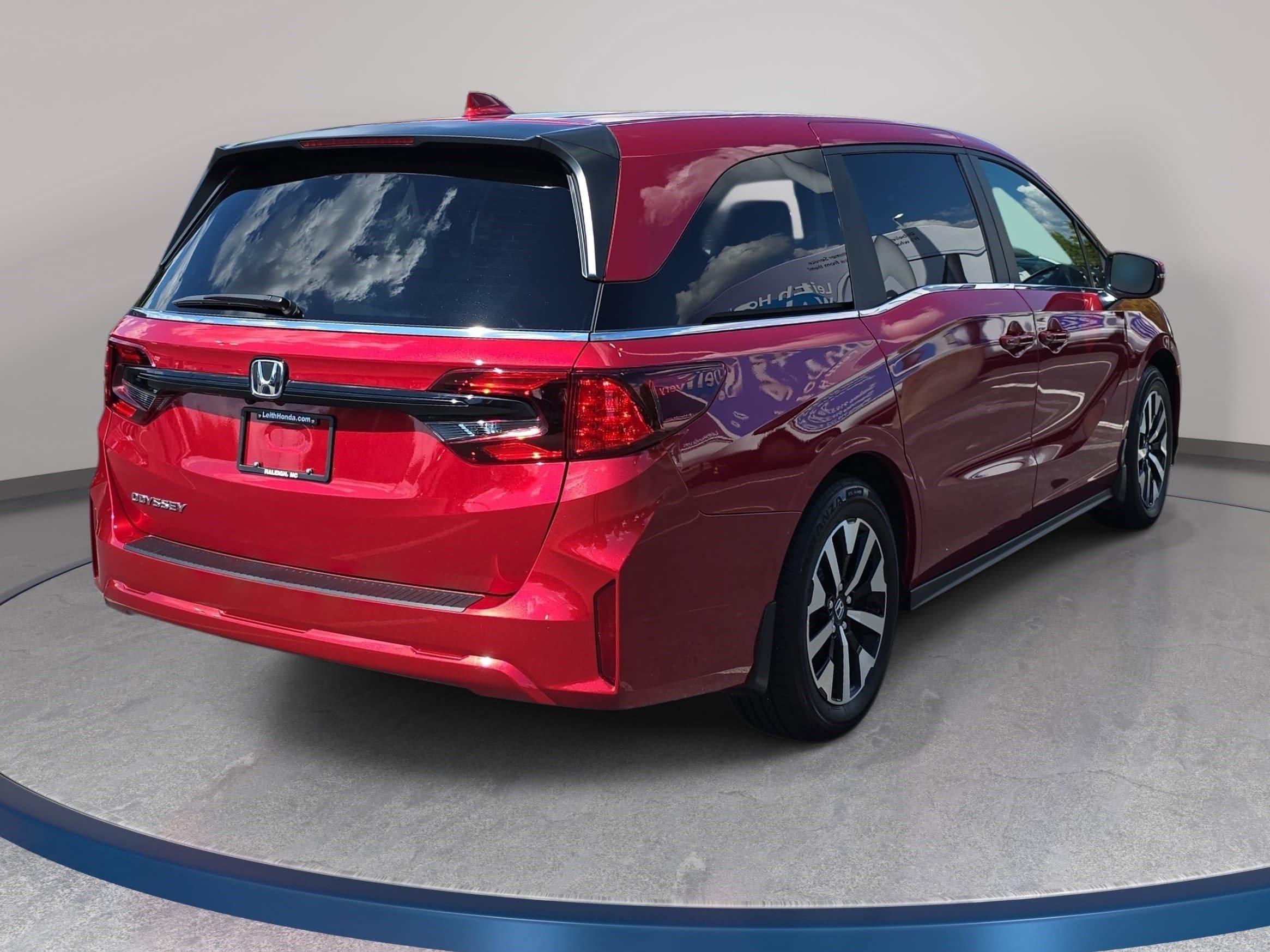 Used 2025 Honda Odyssey EX-L image 5