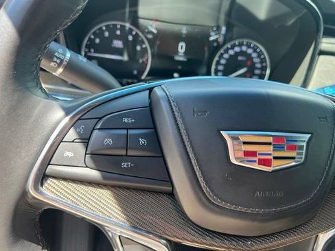 Used 2018 Cadillac XT5 Platinum w/ Driver Assist Package AWD/4WD image 25