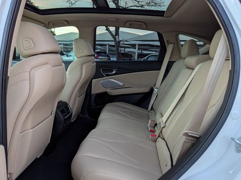 Certified 2023 Acura RDX FWD w/ Technology Package image 15