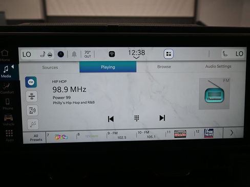 Used 2024 Jeep Wrangler Unlimited w/ Convenience Group AWD/4WD image 15