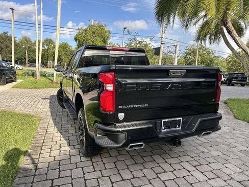Used 2024 Chevrolet Silverado 1500 LT Trail Boss w/ LT Trail Boss Premium Package AWD/4WD image 12