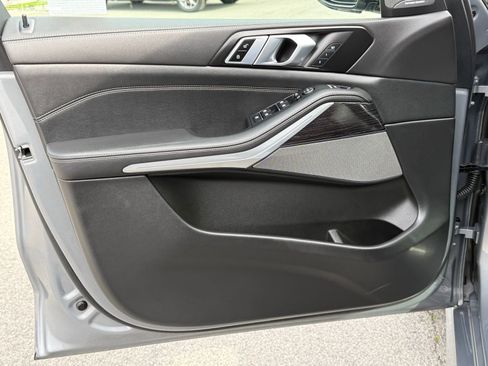 Certified 2025 BMW X5 xDrive40i w/ M Sport Package image 21