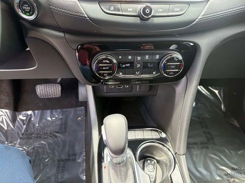 Used 2023 Buick Encore GX Essence w/ Experience Buick Package FWD image 25