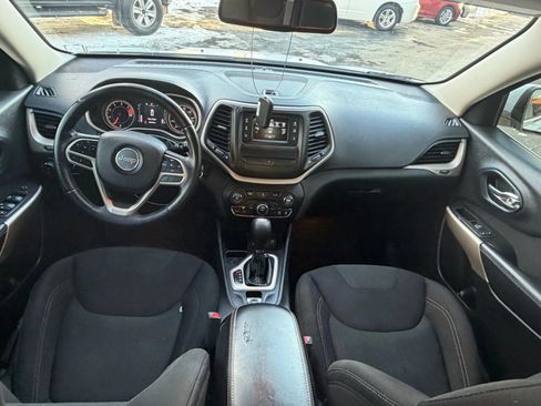 Used 2017 Jeep Cherokee Latitude image 30