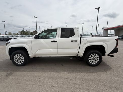 Certified 2025 Toyota Tacoma SR w/ SR Upgrade Package AWD/4WD image 25