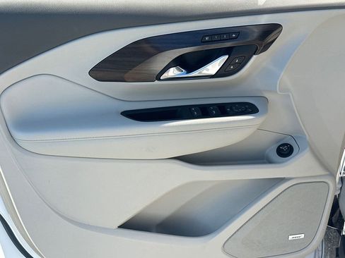 Used 2018 GMC Terrain Denali w/ Advanced Safety Package image 19