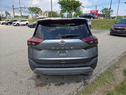 Used 2023 Nissan Rogue S AWD/4WD image 4