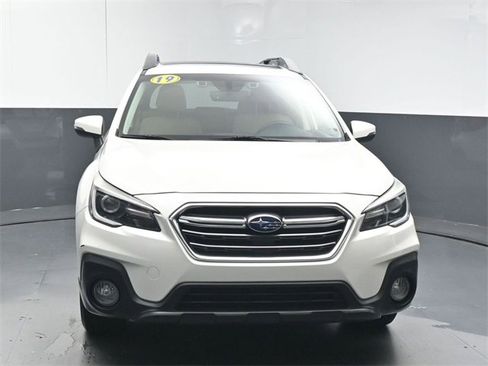 Used 2019 Subaru Outback 2.5i Limited w/ Popular Package #2 image 3