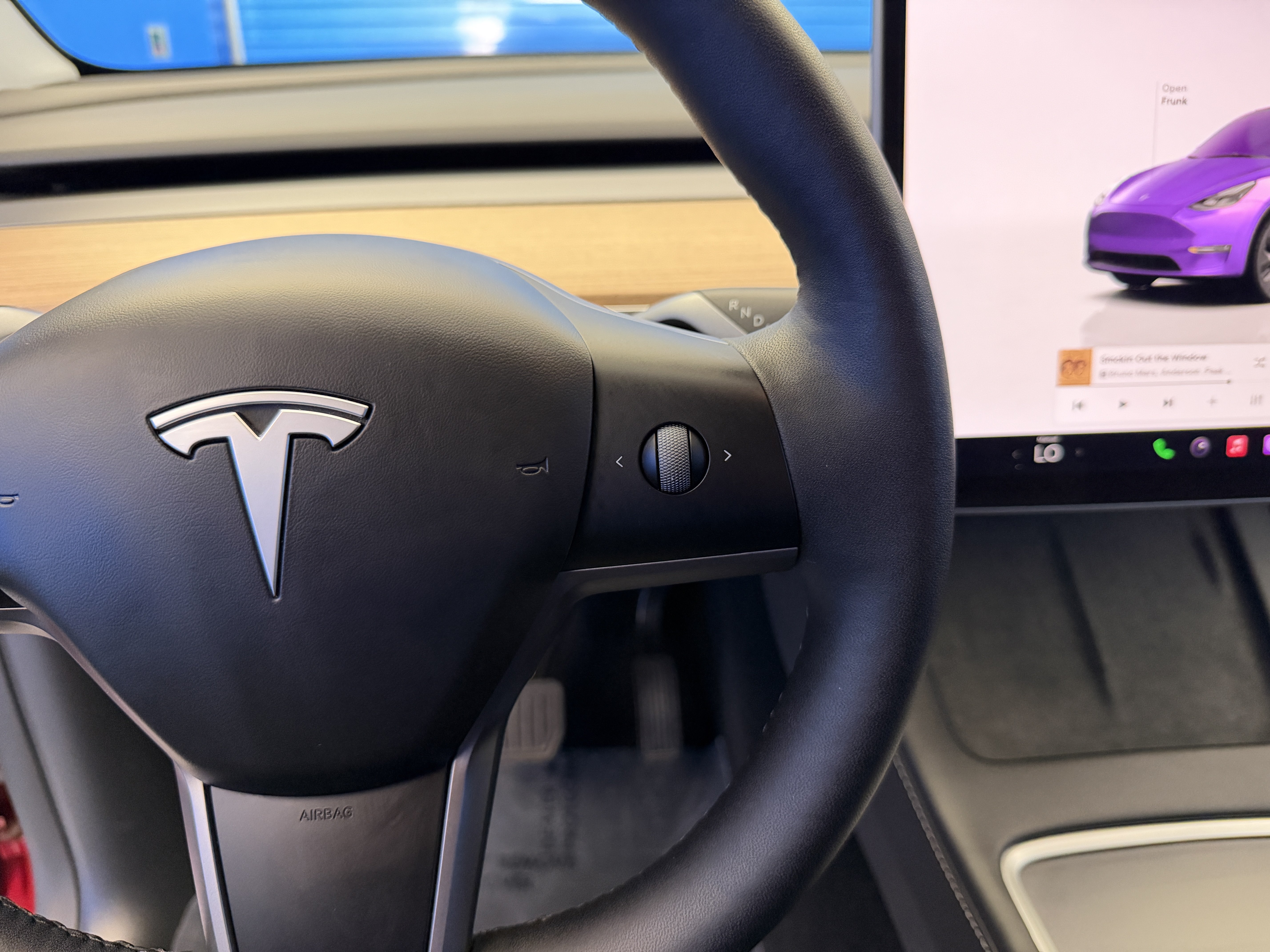 Used 2025 Tesla Model Y Long Range RWD image 17
