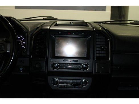 Used 2021 Ford Expedition Max Limited image 16