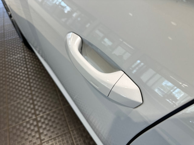 Used 2023 Audi A6 Premium Plus w/ Premium Plus Package AWD/4WD image 11