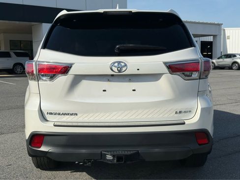 Used 2015 Toyota Highlander Plus image 8
