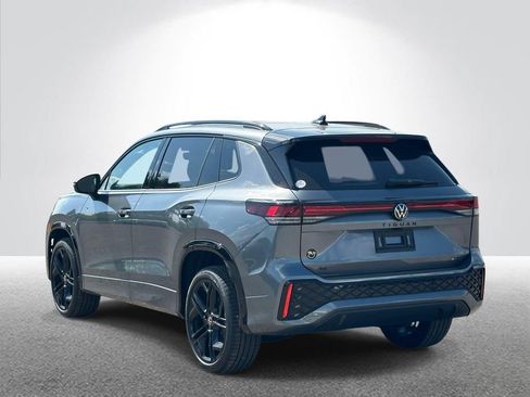 New 2026 Volkswagen Tiguan SE R-Line FWD image 3