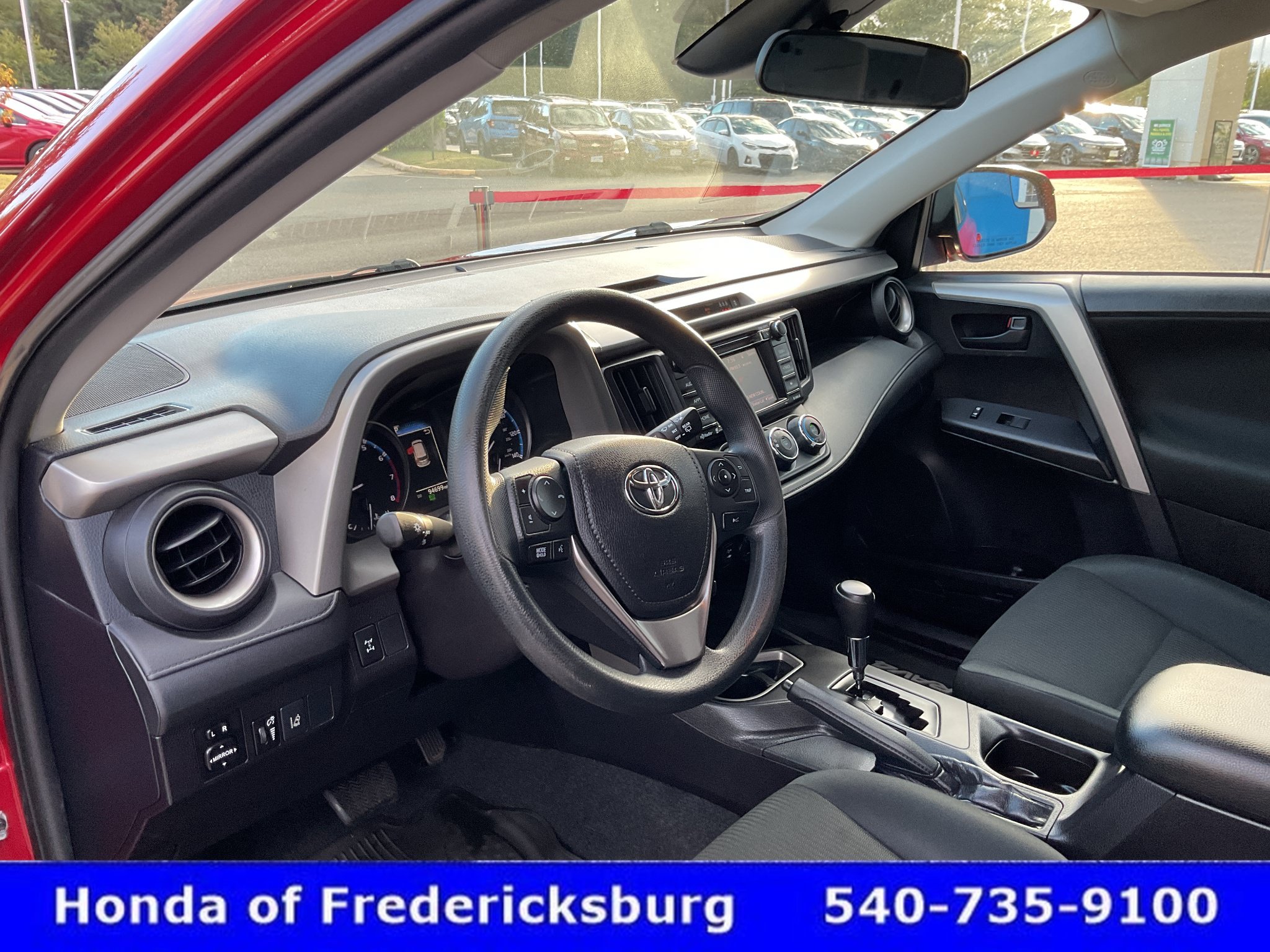 Used 2017 Toyota RAV4 LE AWD/4WD image 31