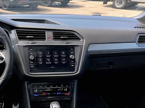 Used 2023 Volkswagen Tiguan SE R-Line image 18