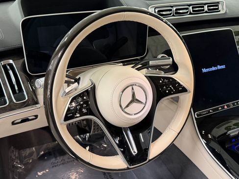 Used 2023 Mercedes-Benz S 500 4MATIC image 11