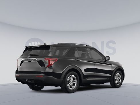 Used 2022 Ford Explorer XLT AWD/4WD image 4
