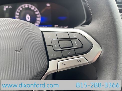 New 2024 Volkswagen Taos SE image 15