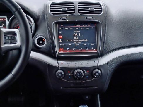 Used 2019 Dodge Journey GT image 30