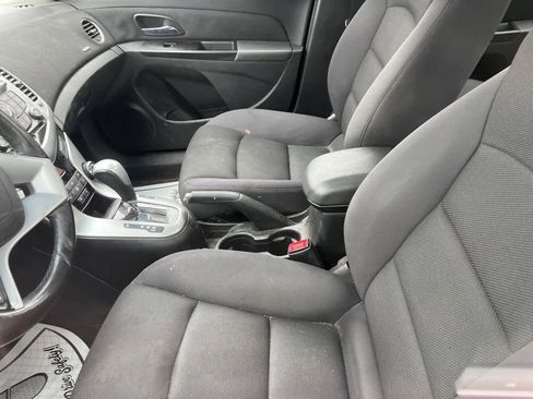 Used 2014 Chevrolet Cruze LT w/ RS Package image 24