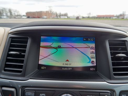 Used 2019 Nissan Pathfinder SL image 28