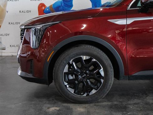 New 2025 Kia Sorento S w/ Panoramic Sunroof Package image 17