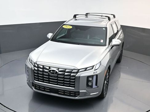 Used 2023 Hyundai Palisade Calligraphy image 21