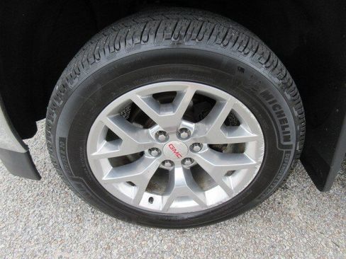 Used 2018 GMC Sierra 1500 SLT w/ SLT Premium Package AWD/4WD image 12