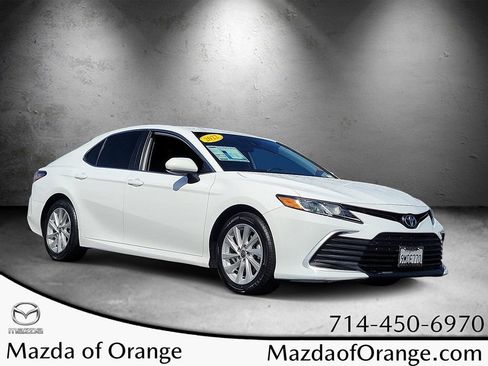 Used 2022 Toyota Camry LE FWD image 1