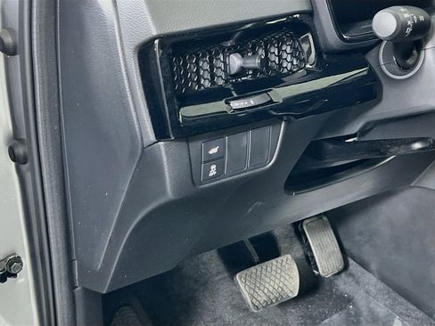 Used 2023 Honda CR-V EX-L image 10