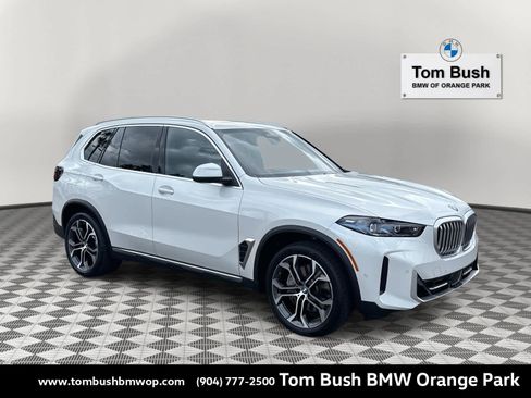Certified 2025 BMW X5 xDrive50e image 1