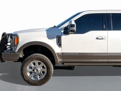 Used 2019 Ford F250 King Ranch w/ King Ranch Ultimate Package image 10