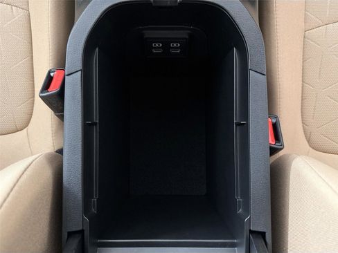 Certified 2022 Toyota RAV4 XLE image 30