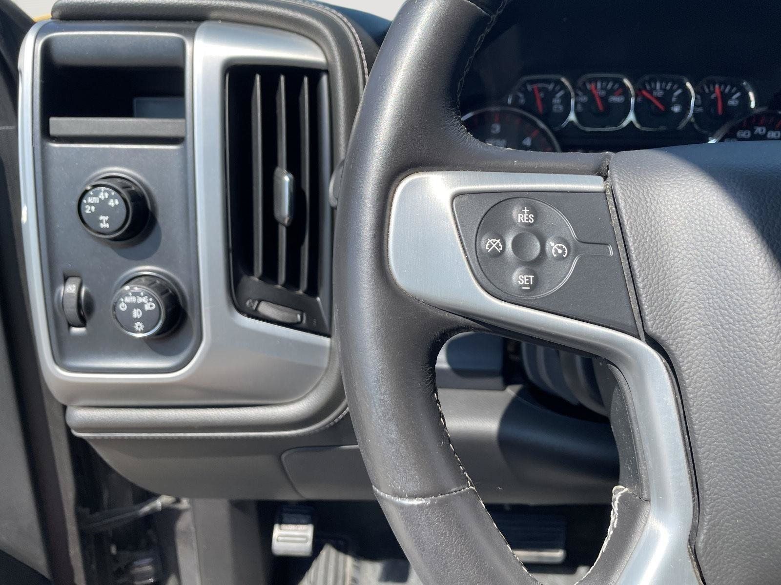 Used 2015 GMC Sierra 1500 SLE w/ SLE Value Package AWD/4WD image 17